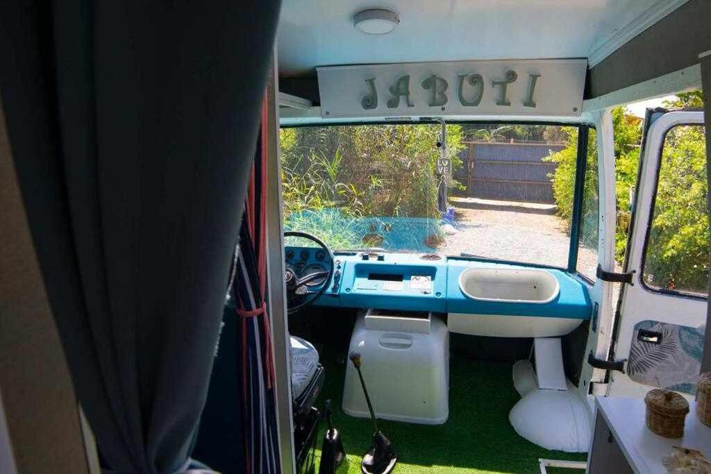 Jabuti Autocaravana Con Porche Y Aparcamiento กาดิซ ภายนอก รูปภาพ